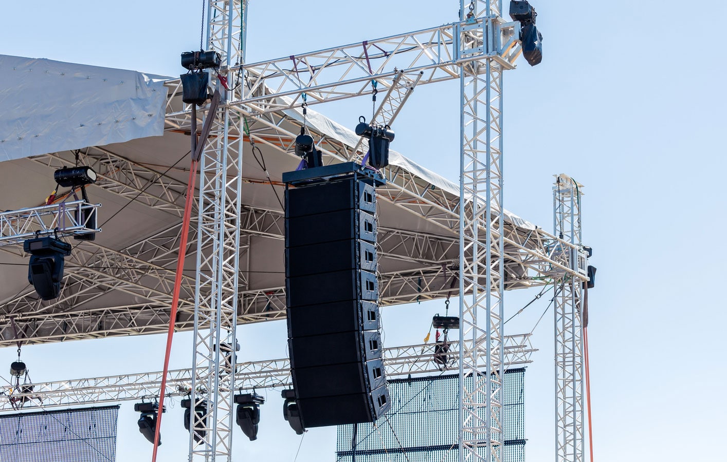photo of line array concert sound system